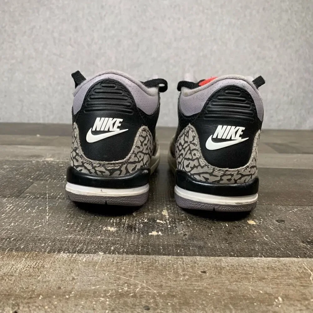 Nike Air Jordan 3 Retro Kids Size 2Y OG Black Cement Basketball Shoes Sneakers
